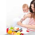 What can a nursing mother eat in the first days after giving birth?