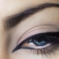 How to choose and apply eyeliner correctly